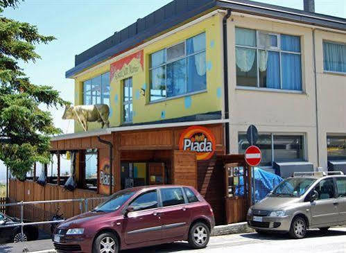 Hostel Сан Марино Екстериор снимка